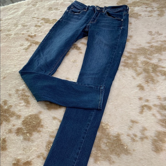 Bullhead high rise skinniest size 5 ❤️ - Picture 1 of 6